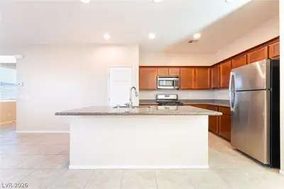 6303 Solomon Spring Way, Las Vegas, NV 89122 Kitchen