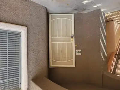 1505 Blackcombe Street 104 Entry