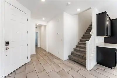 2915 Overlook Brook Street, Las Vegas, NV 89156 Entrance Foyer