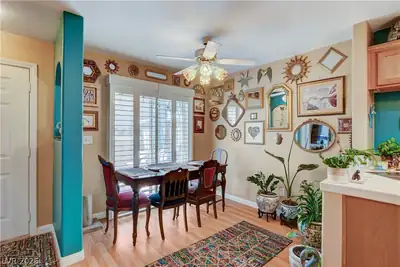 513 Amber Horizon Street Dining Area