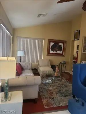 2409 Floyd Court Living Room
