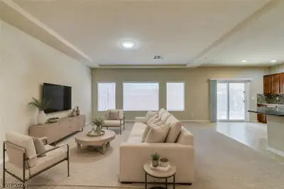 5931 Mendocino Hill Avenue Living Room
