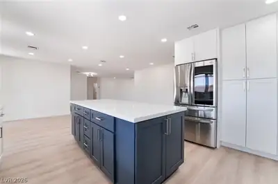 611 East Fairway Road Kitchen