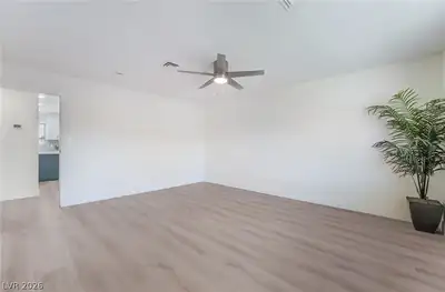 611 East Fairway Road Primary Bedroom