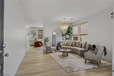 537 Lacabana Beach Drive Living Room
