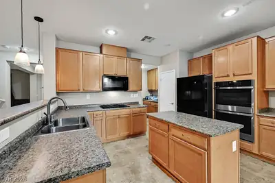 10725 Cape Shore Avenue, Las Vegas, NV 89166 Kitchen