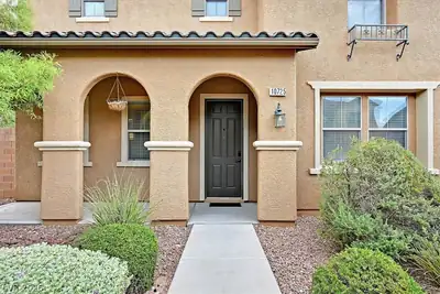 10725 Cape Shore Avenue, Las Vegas, NV 89166 Front of Structure