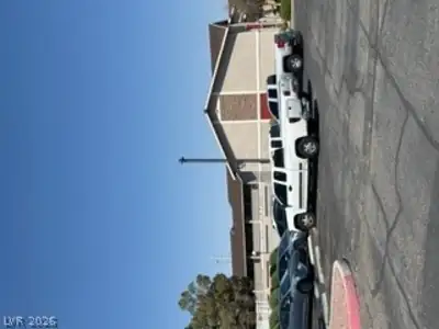 100 South Crestline Drive 64 Parking