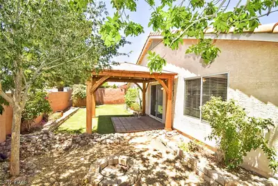 1587 Alpine Hills Avenue, Henderson, NV 89014 Patio