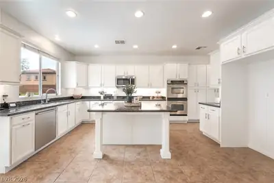 8768 MORENO MOUNTAIN Avenue, Las Vegas, NV 89178 Kitchen