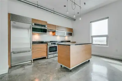 200 HOOVER Avenue 1802 Kitchen