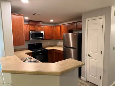 6868 Sky Pointe Drive 1099 