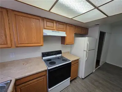 574 Roxella Lane C Kitchen