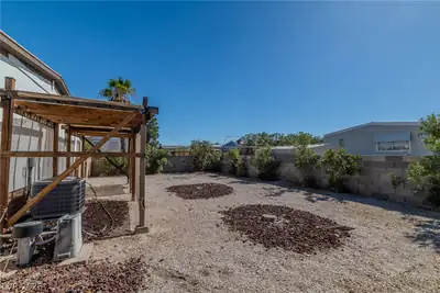 3599 Fort McHenry Drive Yard