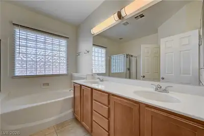 6444 Bristlebird Street, North Las Vegas, NV 89084 Primary Bathroom