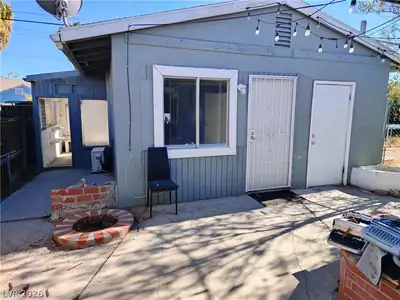 4619 Garden Place Casita Patio