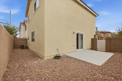 10818 Rosabella Street, Las Vegas, NV 89141 Yard