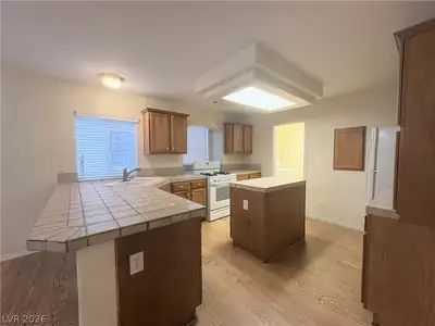 7506 Rustic Galleon Street, Las Vegas, NV 89139 Kitchen