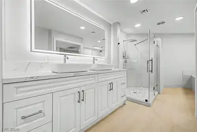 1572 Santa Anita Drive Primary Bathroom