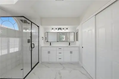3721 Deer Flats Street, Las Vegas, NV 89129 Primary Bathroom