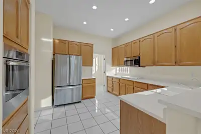 2046 Poppywood Avenue Kitchen