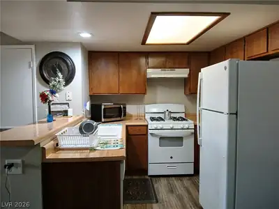 3810 Desert Marina Drive 199 Kitchen