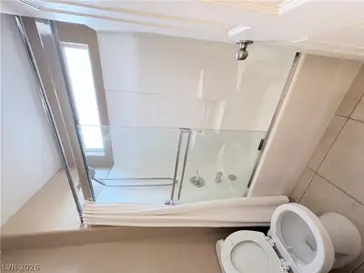 5014 Golden Antelope Way, Las Vegas, NV 89139 Primary Bathroom
