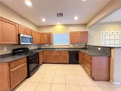 5014 Golden Antelope Way, Las Vegas, NV 89139 Kitchen
