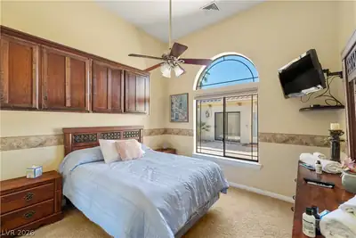 2181 East Winery Road Bedroom
