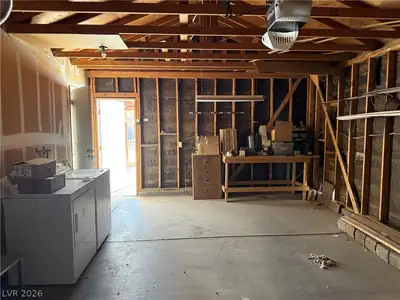 124 Montello Avenue, Las Vegas, NV 89110 Garage