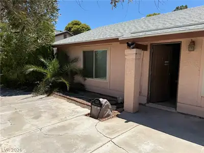 124 Montello Avenue, Las Vegas, NV 89110 Front of Structure