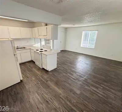 155 Westminster Way, Henderson, NV 89015 Kitchen