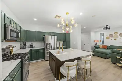 7484 South Butterton Court, Las Vegas