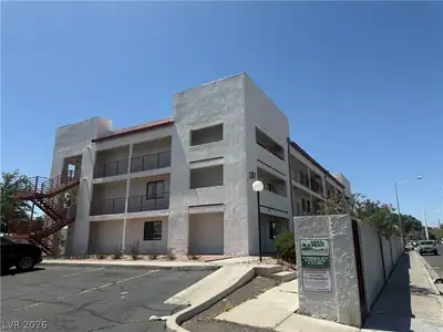 1381 East University Avenue 312, Las Vegas