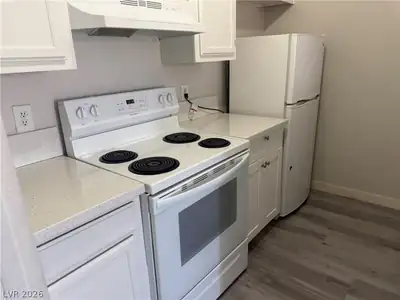 1381 East University Avenue 312 Kitchen