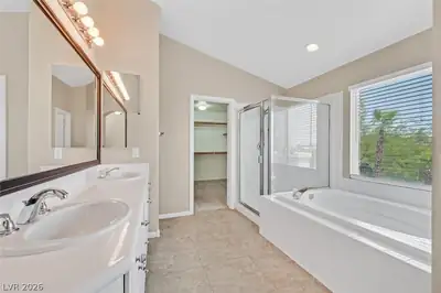 1557 Sabatini Drive Primary Bathroom