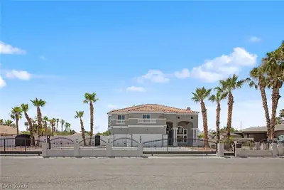 1931 Del Font Court, Las Vegas, NV 89117 