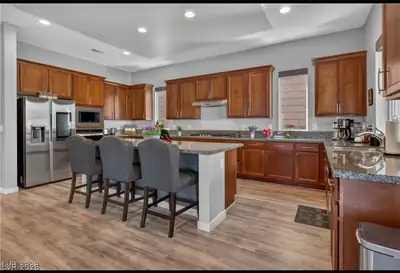 28 Vista Outlook Street, Henderson, NV 89011 Kitchen