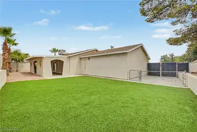1402 Esther Drive, Boulder City, NV 89005 Yard