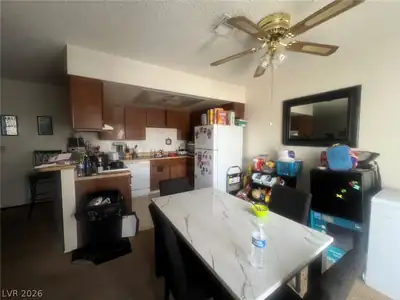 1461 Tamareno Circle C Kitchen