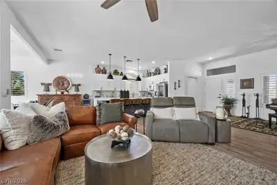 2821 Vista Butte Drive, Las Vegas, NV 89134 Living Room