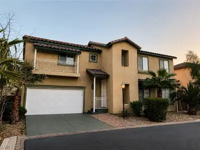 8083 Retriever Avenue, Las Vegas, NV 89147 Front of Structure