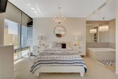 3722 Las Vegas Boulevard 2608 Bedroom