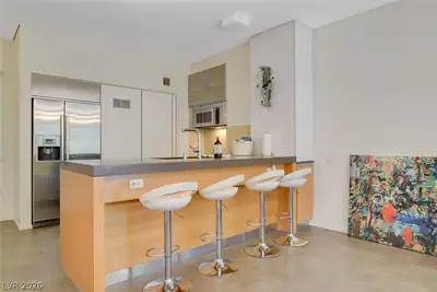 3722 Las Vegas Boulevard 2608 Kitchen