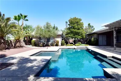 7008 Via Campanile Avenue, Las Vegas, NV 89131 Pool
