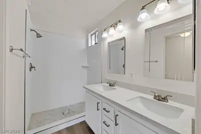 2504 Via Di Autostrada, Henderson, NV 89074 Primary Bathroom