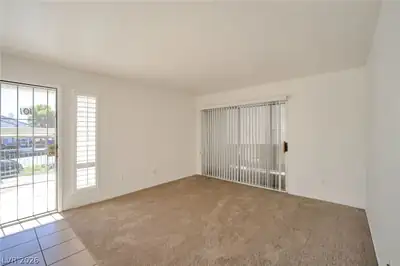 3046 Tarpon Drive 101 Living Room