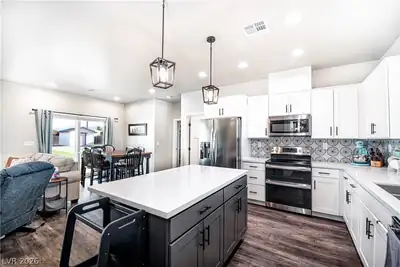 1151 East Blackhorn Kitchen