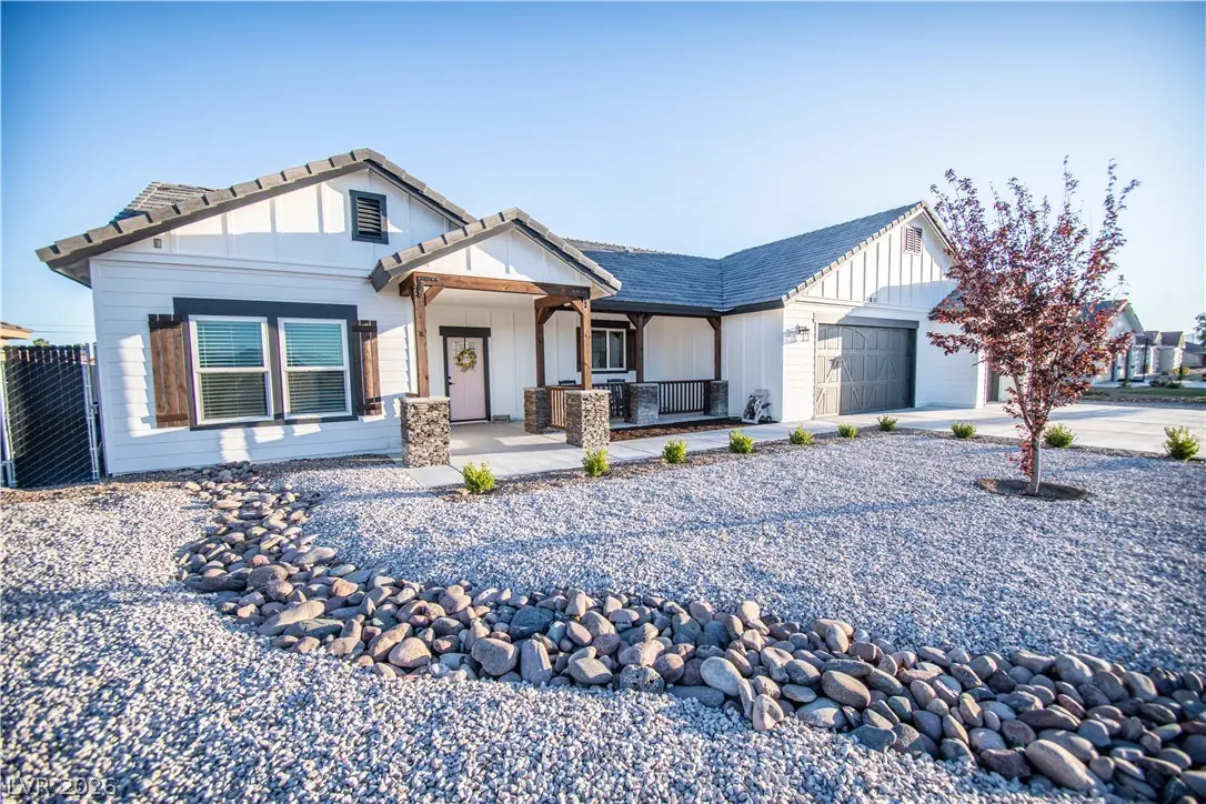 1151 East Blackhorn