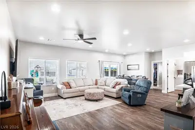 1151 East Blackhorn Living Room